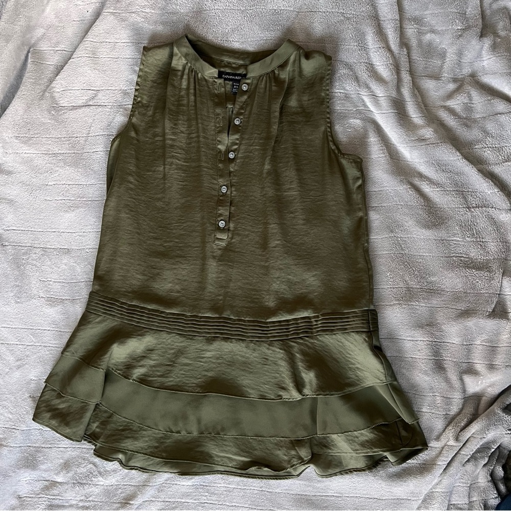 Banana Republic Sleeveless Tunic Top